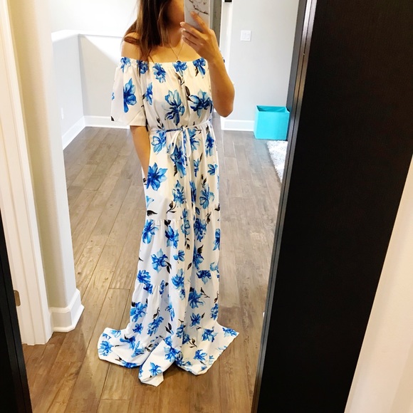 ✨HP✨ Blue floral off shoulder maxi dress - Picture 7 of 7